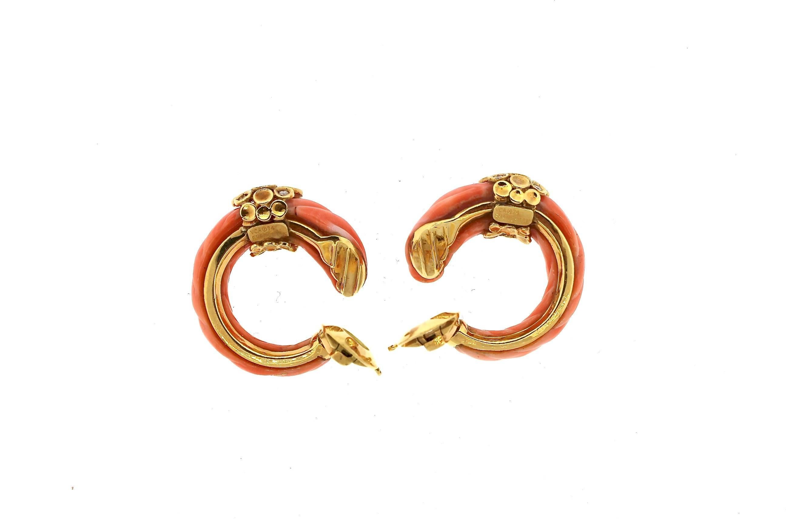 Mid-Century Modern Van Cleef & Arpels Coral Gold Earrings and Ring Set 2