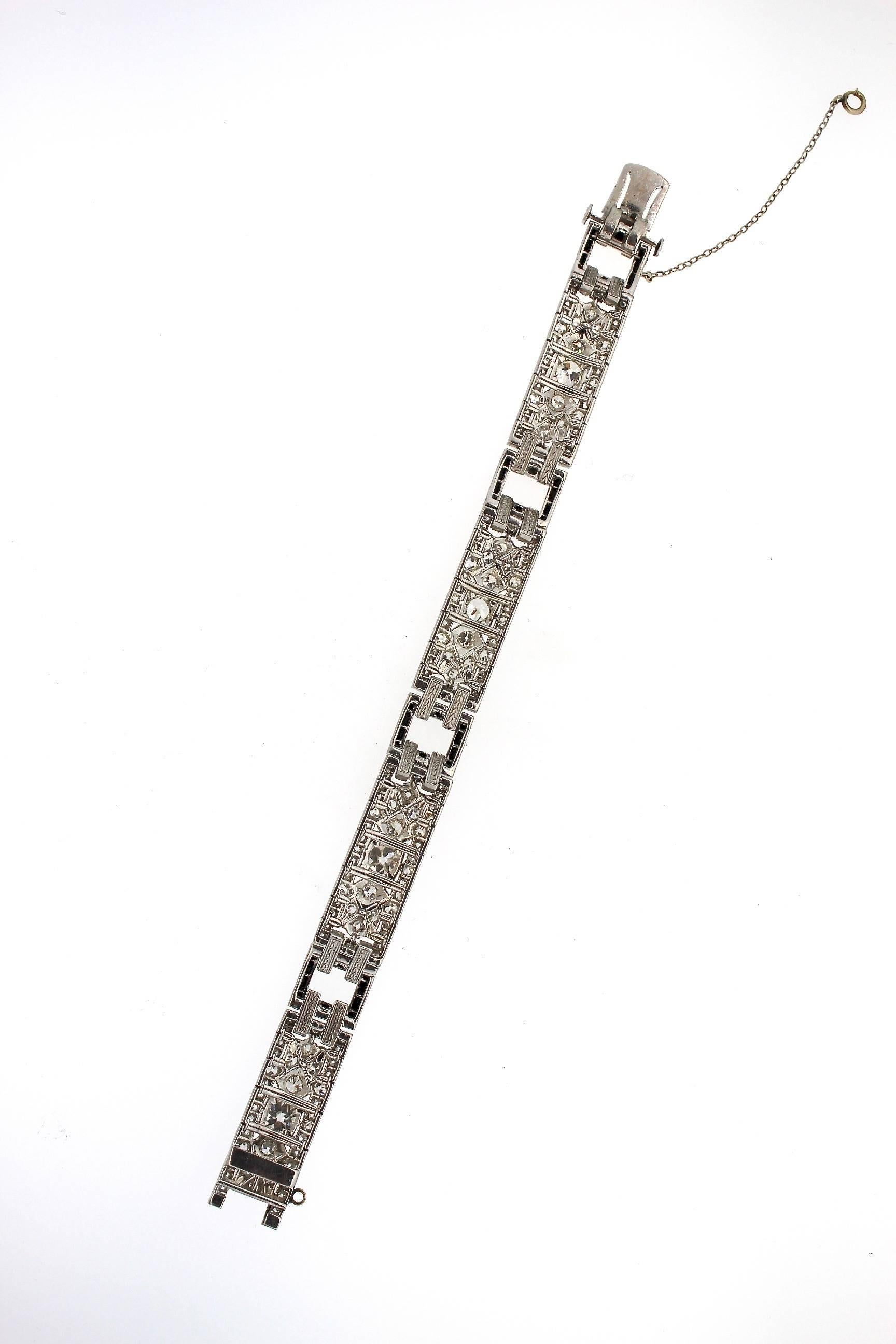 Art Deco Diamond Platinum French Cut Onyx Link Bracelet For Sale 1
