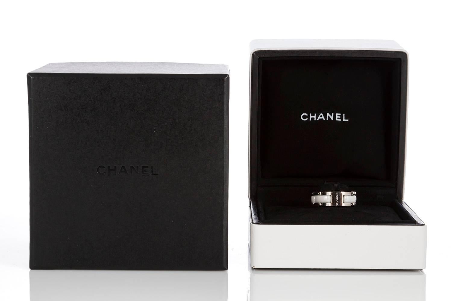 Modern Chanel 18 Karat White Gold and Ceramic Ultra Ring with Box