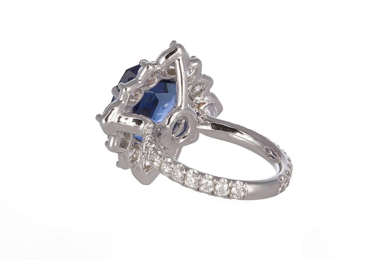 18k White Gold Diamond & Cushion Cut Ceylon Sapphire Cocktail Ring 11.55ct In Excellent Condition In Tustin, CA