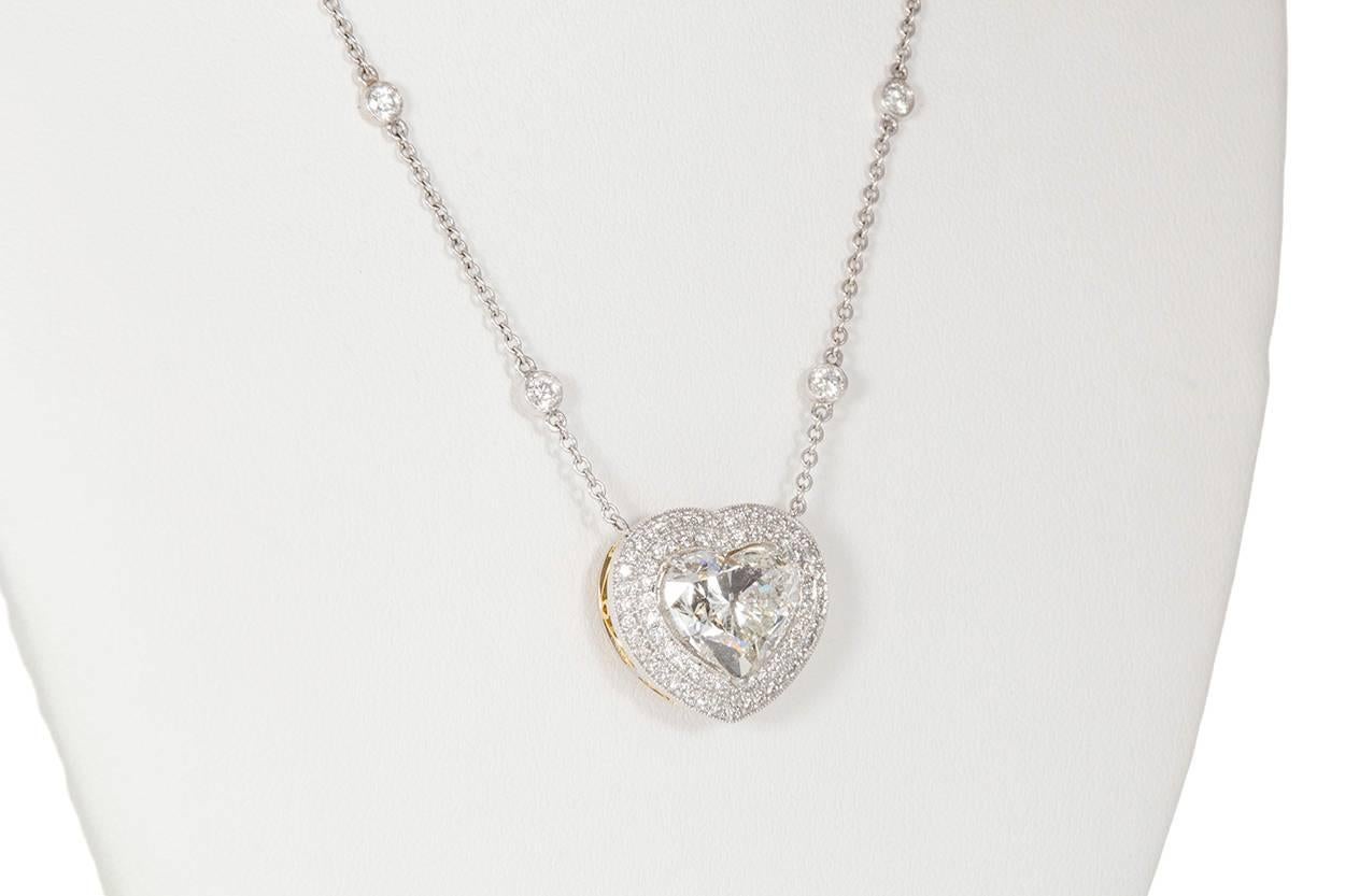 GIA Certified Platinum 18 Karat Gold and Diamond Heart Pendant Necklace 9.16 ctw In Excellent Condition In Tustin, CA