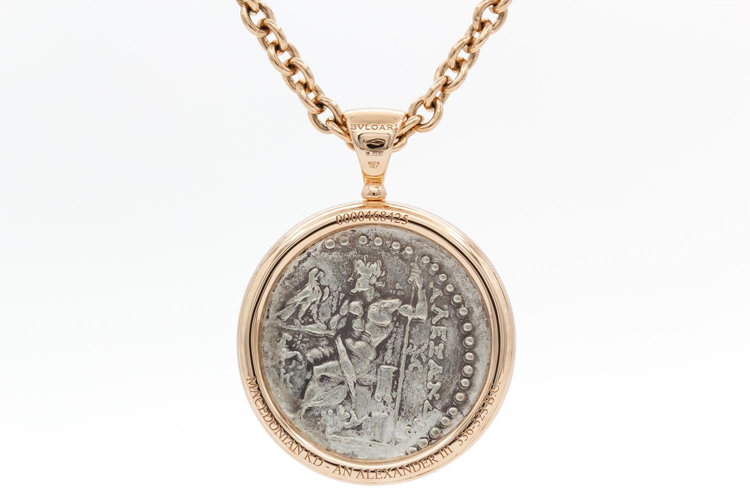 Bvlgari Collier en or rose 18 carats Monet Ancient Coin Pendentif 347707 Excellent état - En vente à Tustin, CA