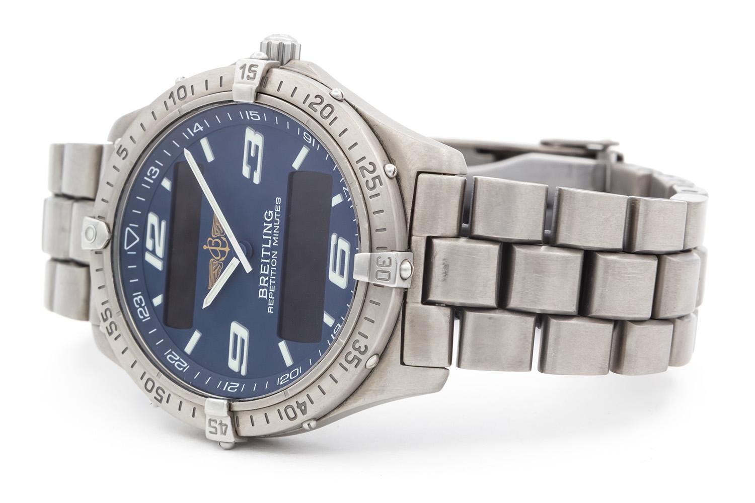 Breitling Aerospace E65062 Titanium Analog & Digital Quarz Fliegeruhr 40mm (Zeitgenössisch) im Angebot