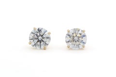 IGI-zertifizierte Ohrstecker mit einem im Labor gezüchteten Diamanten (4,14 ctw, F/VS2) und 14-karätigem Gelbgold