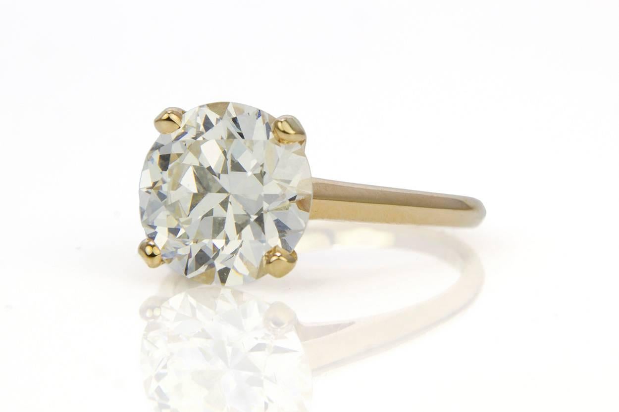 Beautiful GIA Certified Boucheron 18k Yellow Gold & Diamond Solitaire Ring. This is an absolutely beautiful engagement ring featuring a stunning GIA certified 4.12ct J/VVS2 Round Brilliant Cut Diamond Solitaire. The ring is a size 7 and weighs