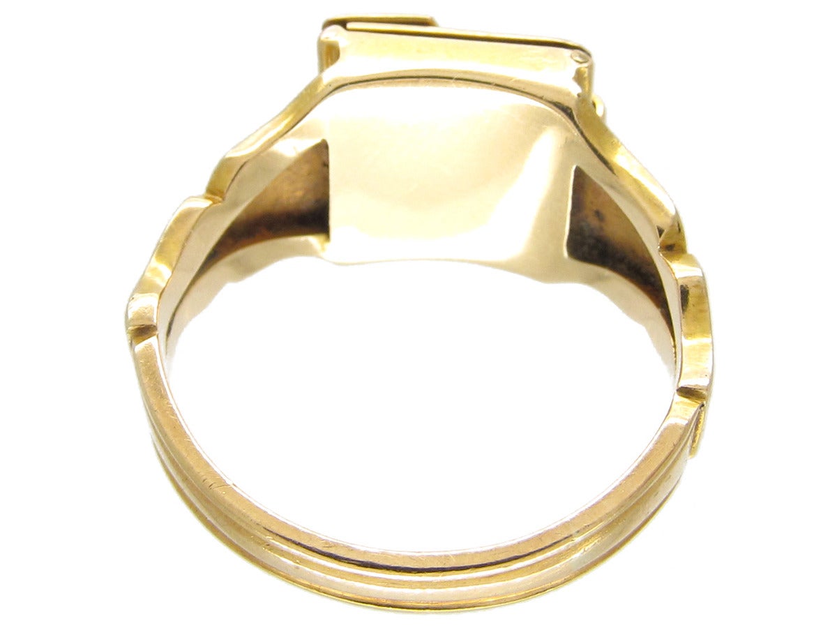 First World War Gold Locket Ring In Excellent Condition For Sale In London, GB