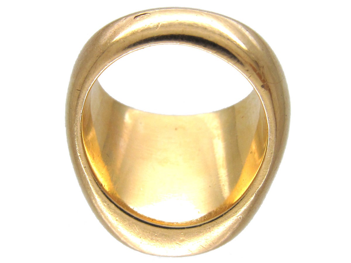 Victorian Gold Intaglio Signet Ring of a Rearing Horse In Excellent Condition In London, GB