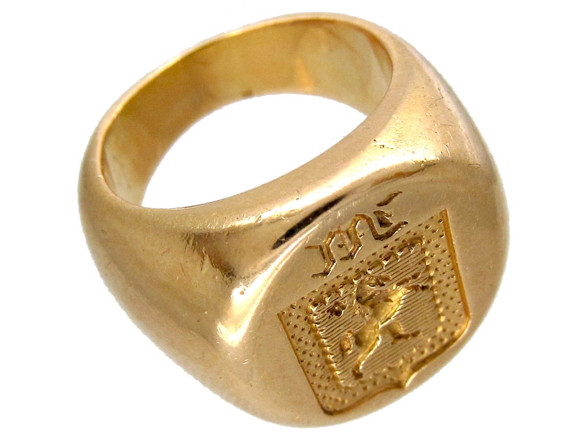 Women's or Men's Victorian Gold Intaglio Signet Ring of a Rearing Horse