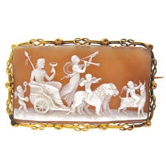 Antique Georgian Cameo Gold Brooch of Classical Scene circa 1820