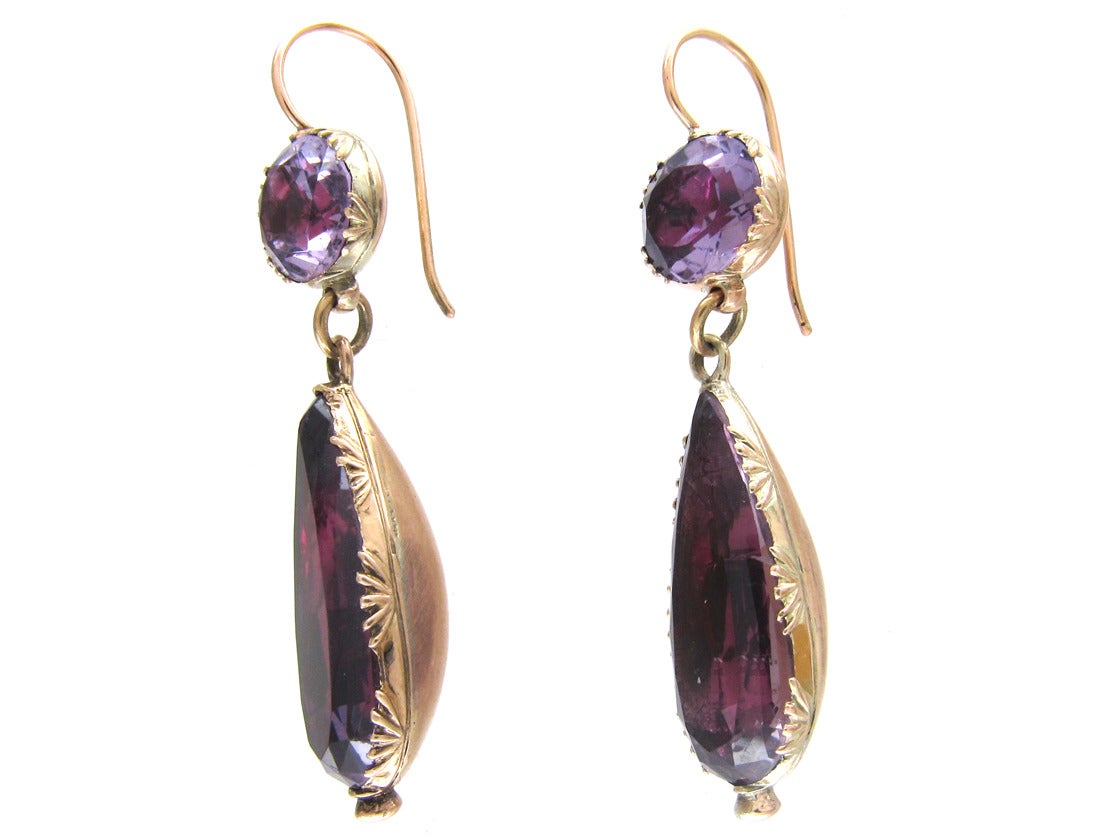 Georgian Foiled Amethyst Gold Drop Earrings In Excellent Condition For Sale In London, GB