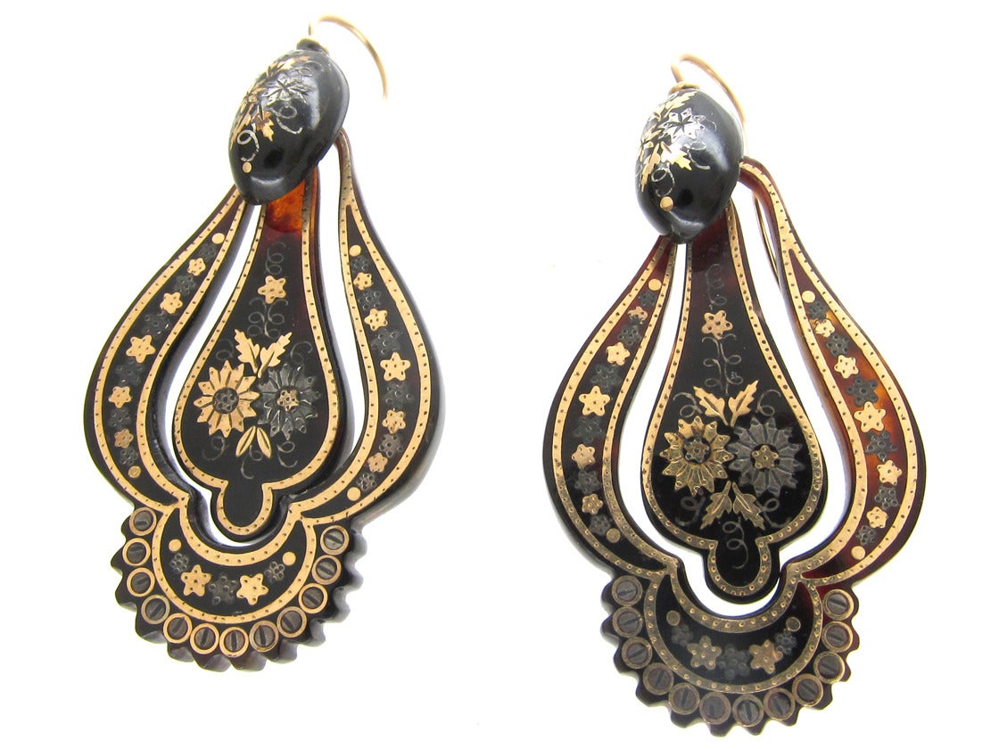 Victorian Tortoiseshell Silver Gold Pique Drop Earrings In Excellent Condition In London, GB