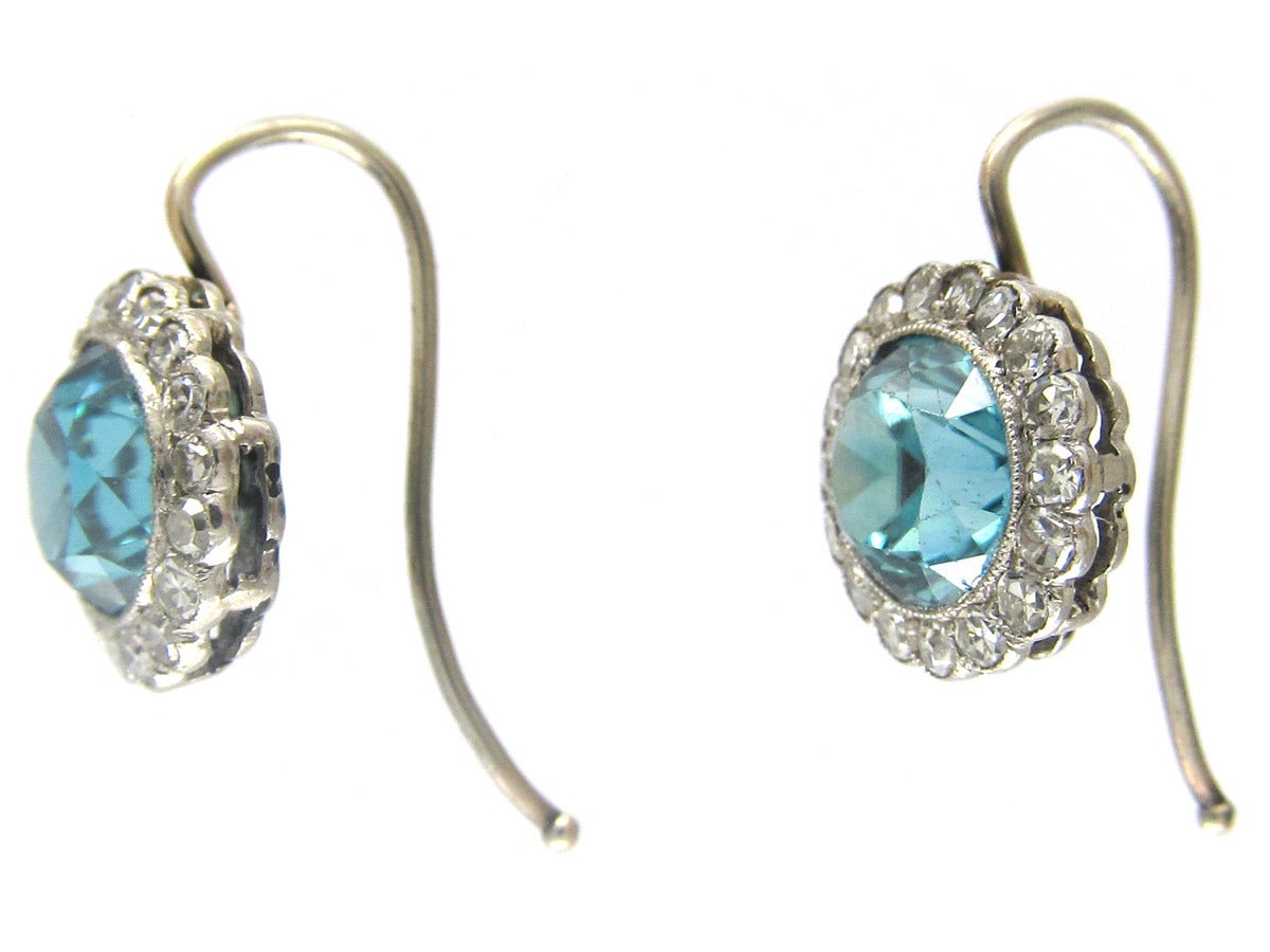 Edwardian Blue Zircon Diamond Platinum Cluster Earrings In Excellent Condition For Sale In London, GB