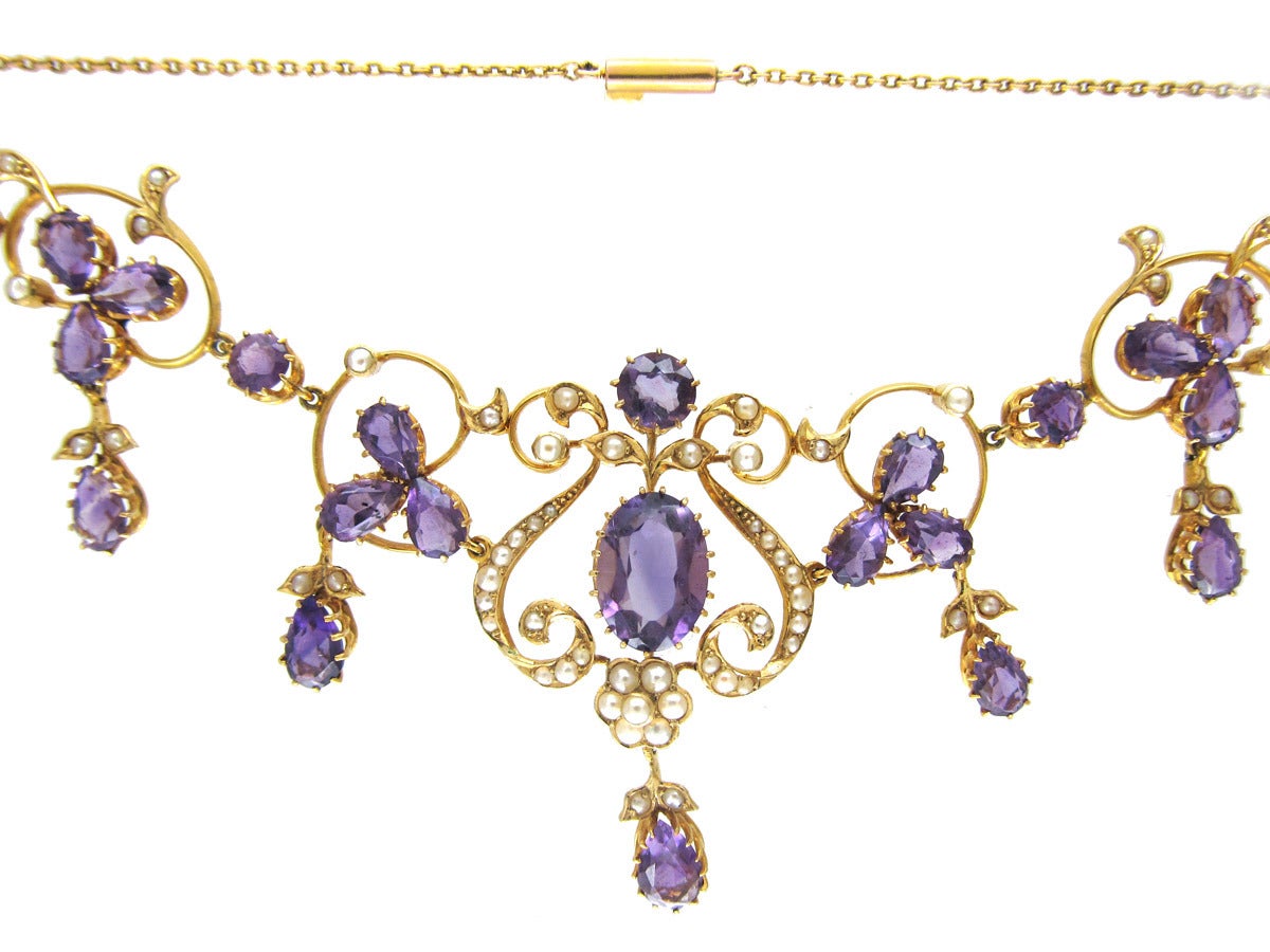 Edwardian Natural Pearl Amethyst Gold Necklace In Excellent Condition In London, GB