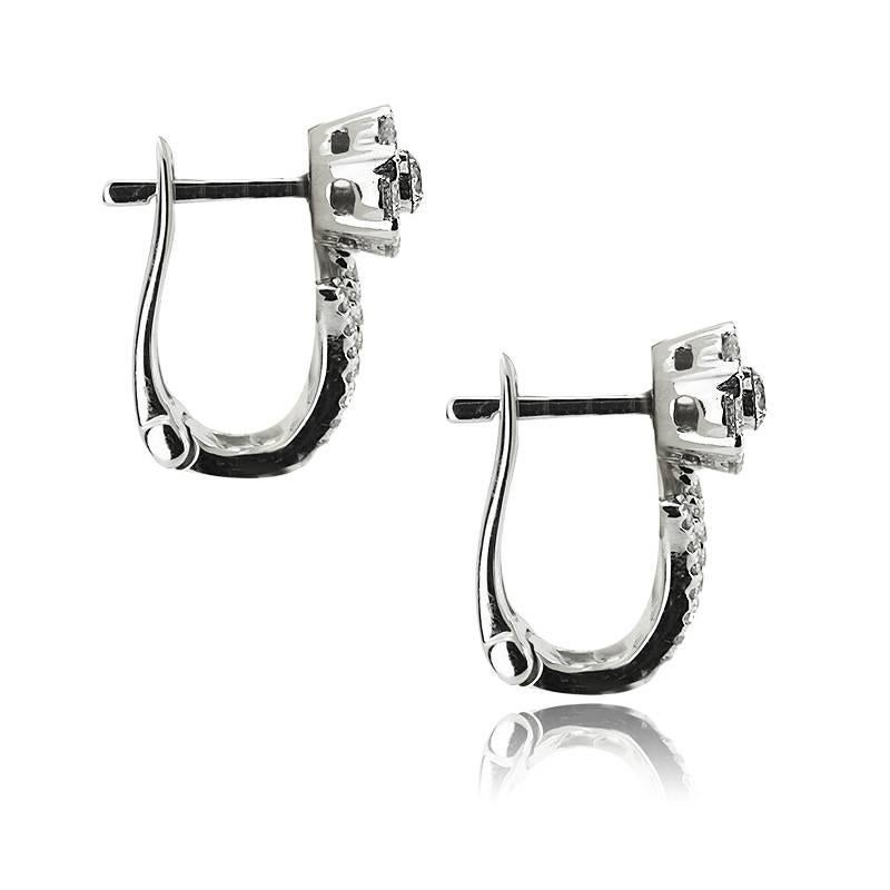 WHITE GOLD DIAMOND EARRINGS

18K White gold


Total diamond weight: 0.62 ct


Color: G


Clarity: VS-SI


Total earrings weight: 2.79 grams