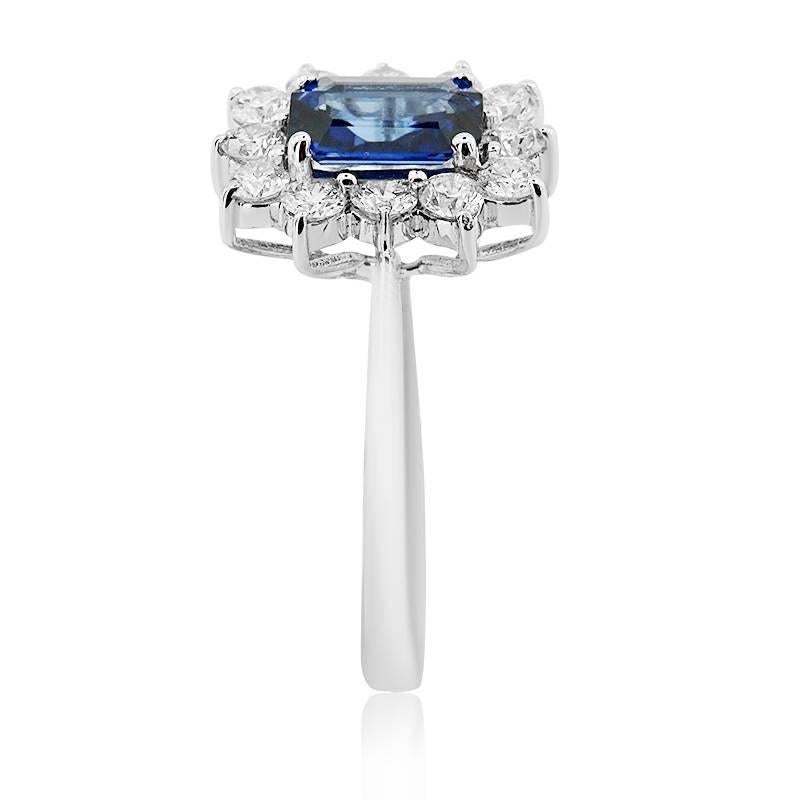Modern White Gold with Sapphires and Brilliant Cut Diamonds Ring
