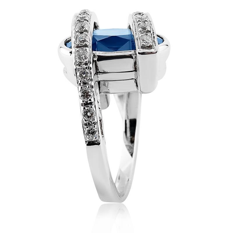 Modern White Gold with Oval Cut Sapphire and Brilliant/Baguette Cut Diamonds Ring For Sale
