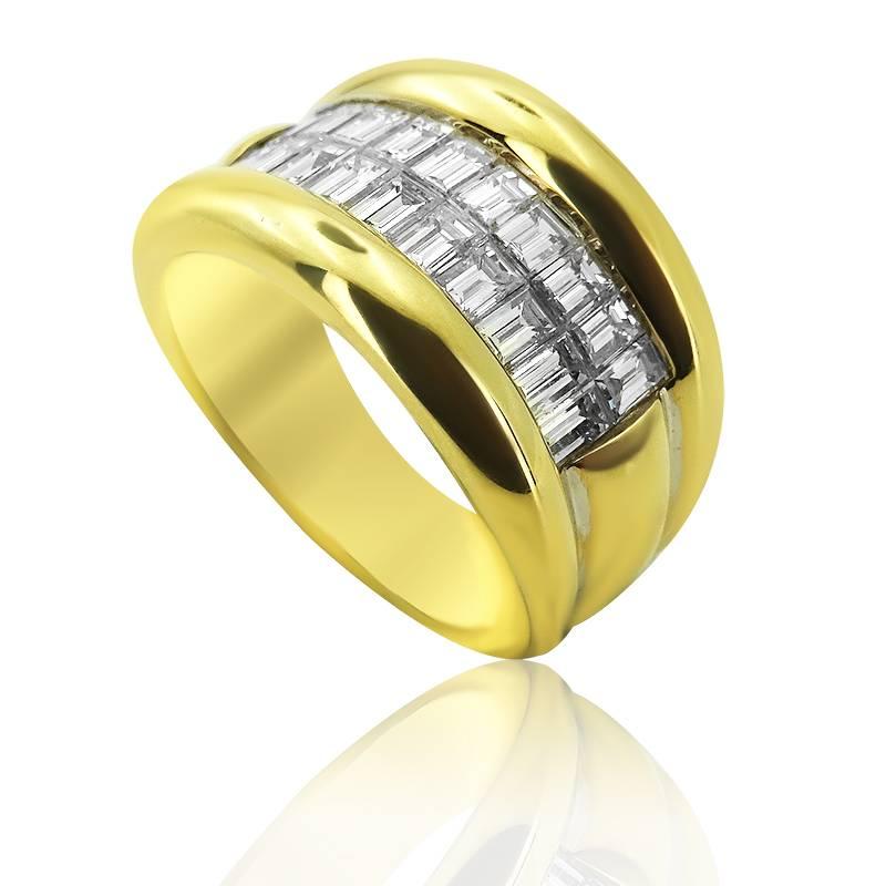 YELLOW GOLD RING WITH EMERALD CUT DIAMONDS

18K Yellow Gold


Total diamond weight: 0.60 ct


Clarity: VS2


Color: G


Total ring weight: 14.38 grams