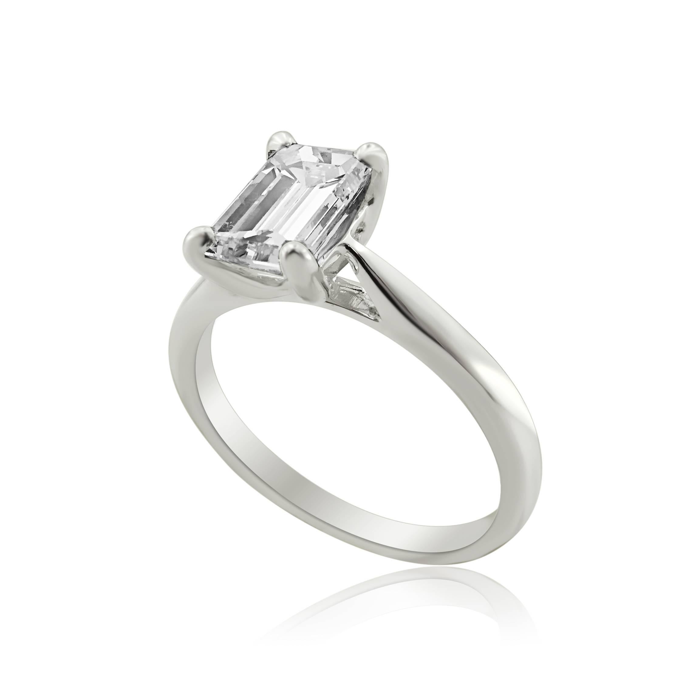 PLATINUM EMERALD CUT ENGAGEMENT RING - 1.27 CT

Emerald cut diamond weight: 1.27 ct
Color: D
Clarity: VVS2

Total ring weight: 4.32 grams


GIA Certified

