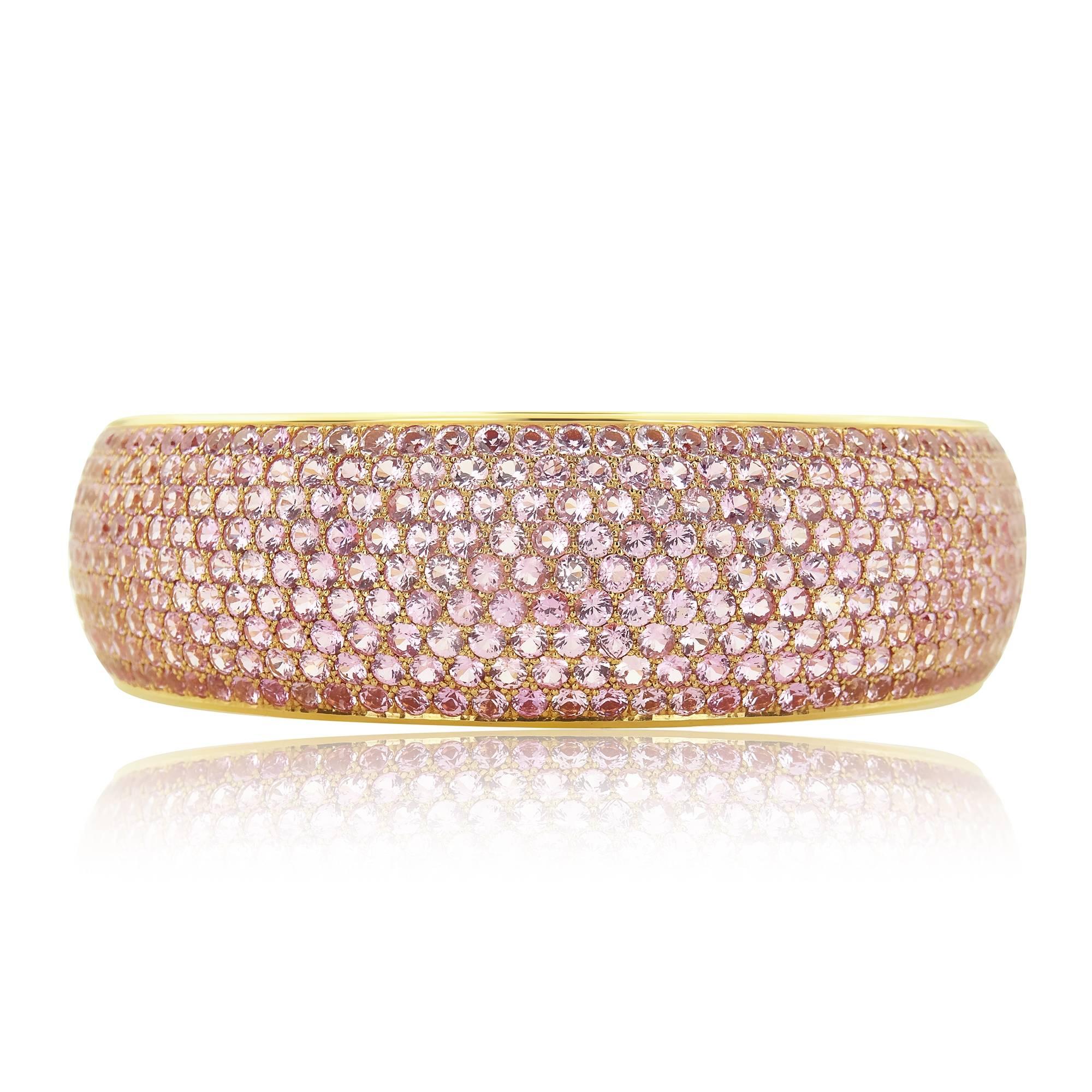 PINK SAPPHIRE BANGLE - 40 CT

Set in 18K Rose Gold


Total pink sapphire weight: 40 ct
[ 780 stones ]

Total bangle weight: 52.91 grams