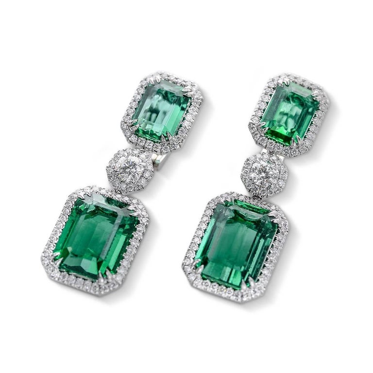 Grs Certified Natural Emerald Earrings 22 14 Carat For At 1stdibs Natural Emerald Earrings 22 14 Ct Set In 18k White Gold Total Weight 20 07