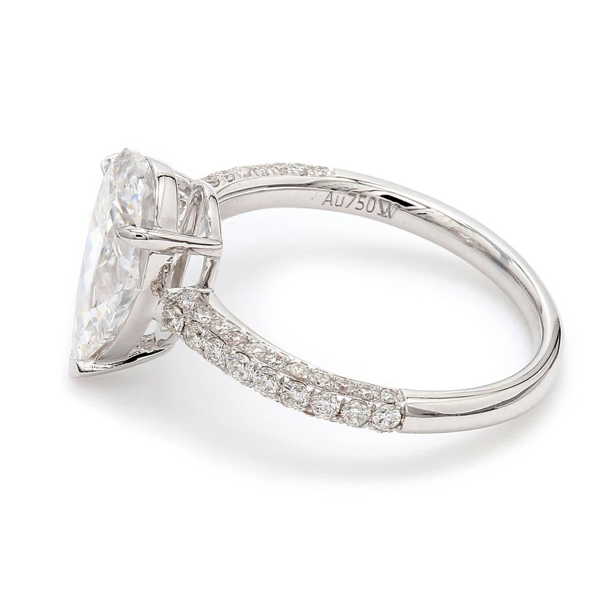 WHITE GOLD PEAR CUT DIAMOND RING - 2.45 CT


Set in 18K White gold


Total pear cut diamond weight: 2.01 ct
[ 1 diamond ]
Color: D
Clarity: VS2

Total side diamond weight: 0.44 ct
[ 62 diamonds ]
Color: G-H
Clarity: VS

Total ring weight: 3.42