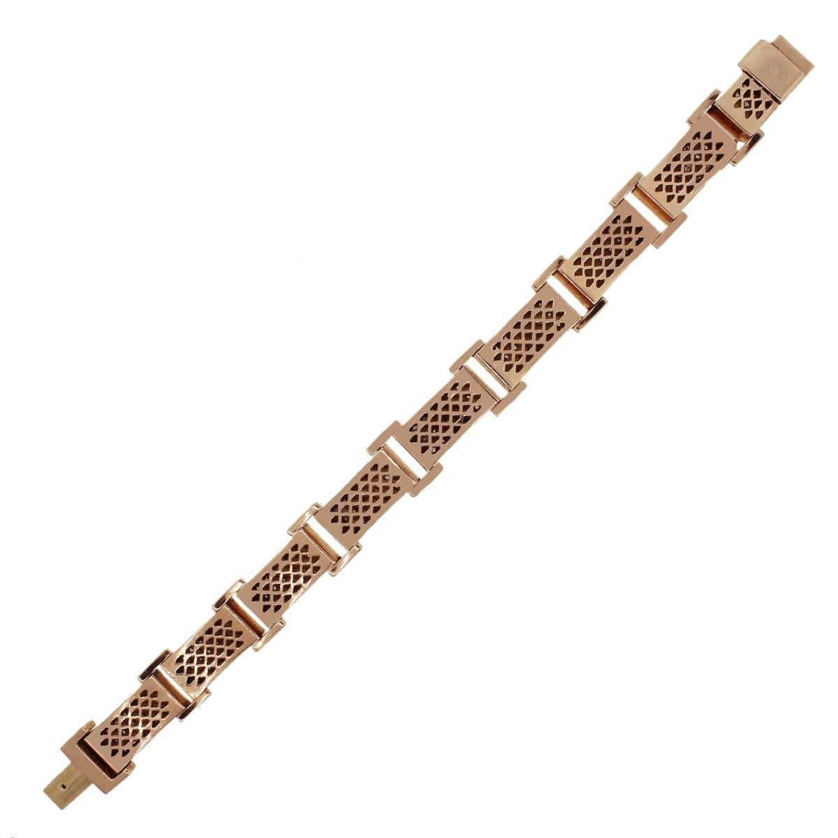 Material: 14k rose gold
Diamond Details: Approximately 20ctw of round brilliant diamonds.
Clasp: Tongue in box clasp
Measurements: 9″ x 0.59″ x 0.20″
Total Weight: 95.2g (61.2dwt)
SKU: A30311354