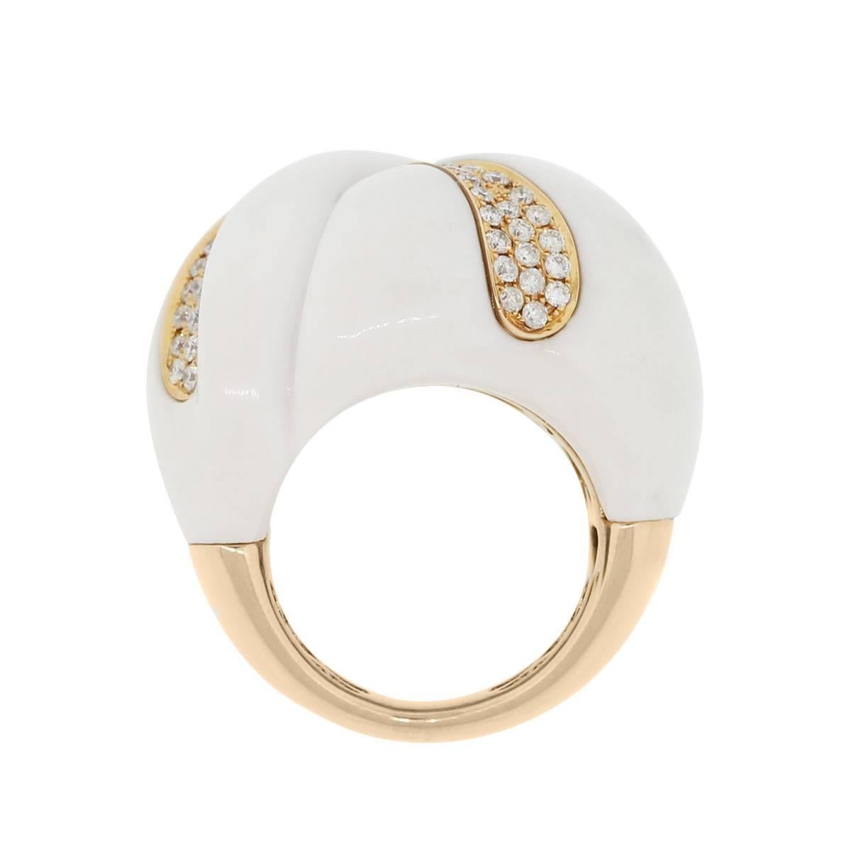 Material: 18k rose gold
Diamond Details: Approximately 0.50ctw of round brilliant diamonds. Diamonds are H/I in color and SI in clarity
Gemstone Details: Carved white agate
Ring Size: 7
Ring Measurements: 1.25″ x 1.12″ x 1.12″
Total Weight: 27g