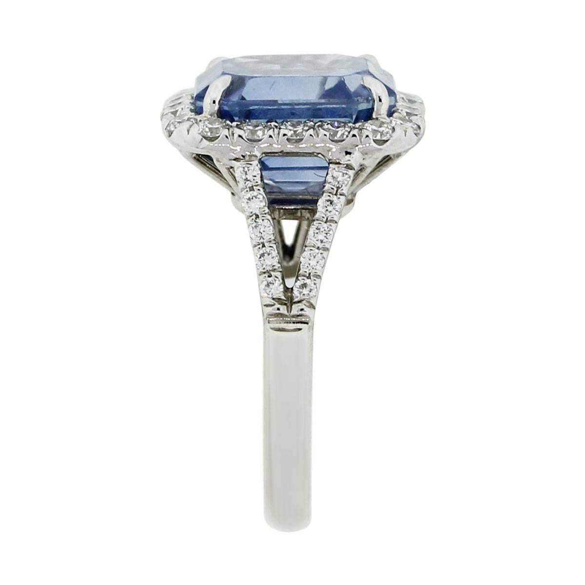 Round Cut 8.13 Carat Ceylon Sapphire Diamond Ring