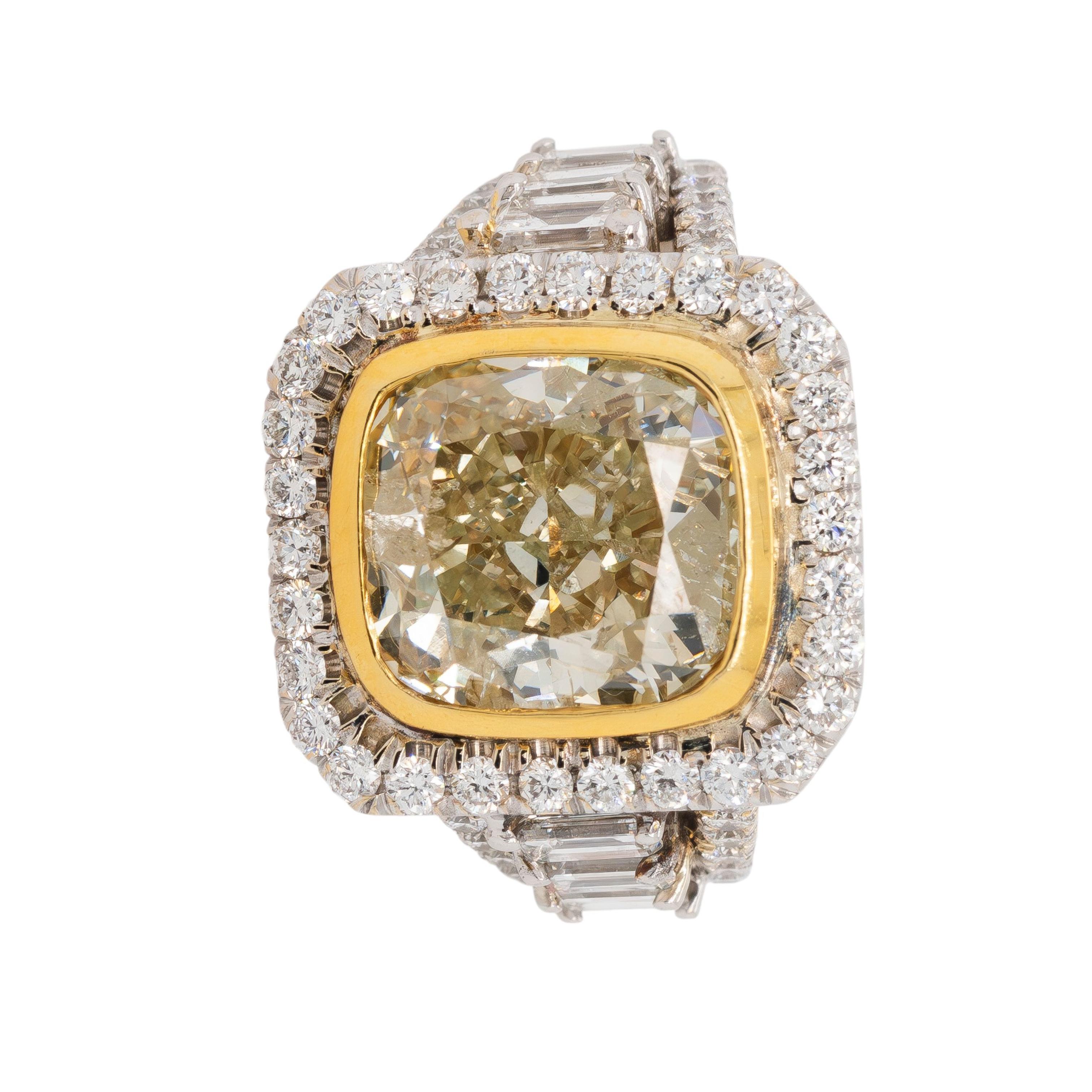 Anello con diamante giallo fantasia in oro bianco 18 carati in vendita 1