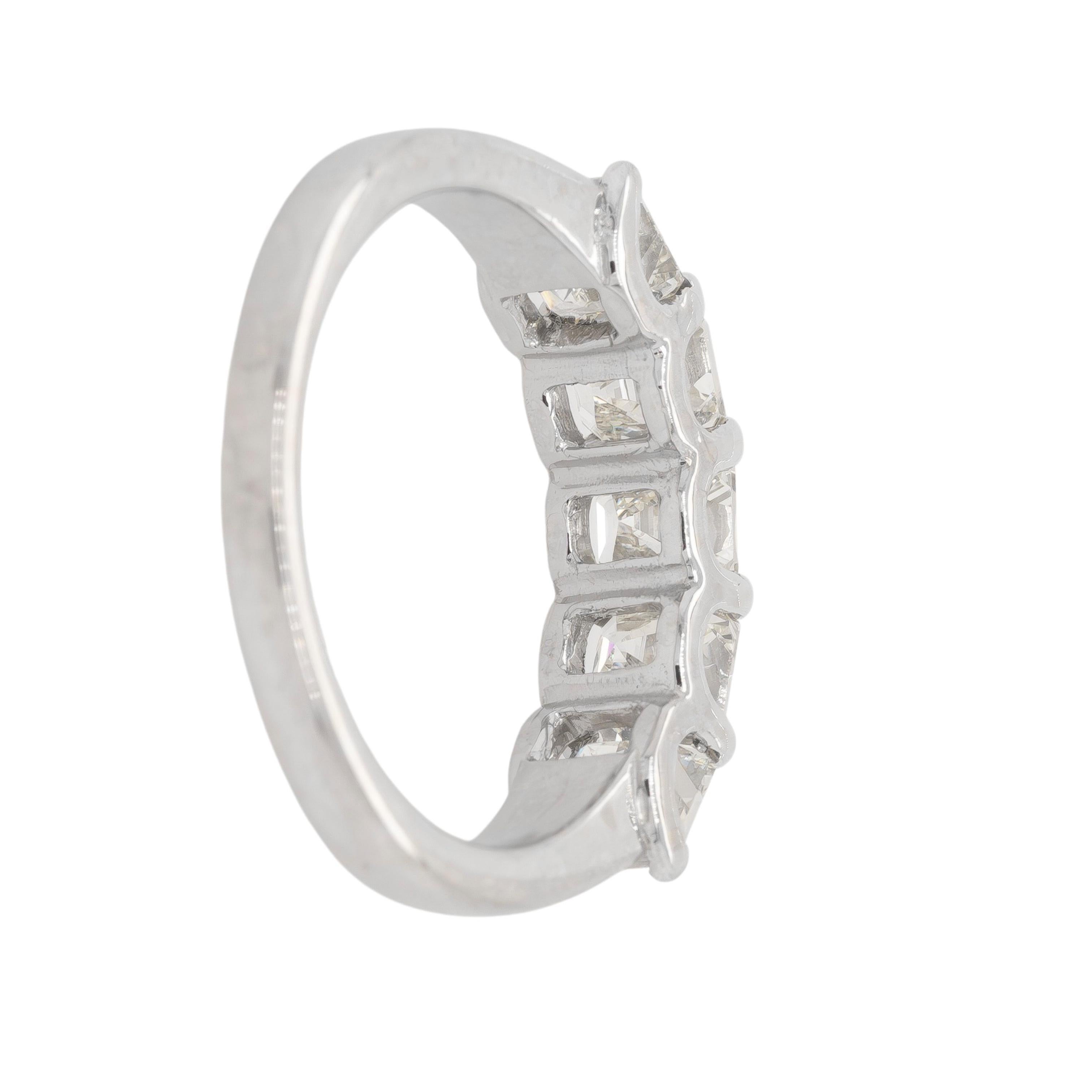 Bandeau à cinq pierres en or blanc 14K en vente 5