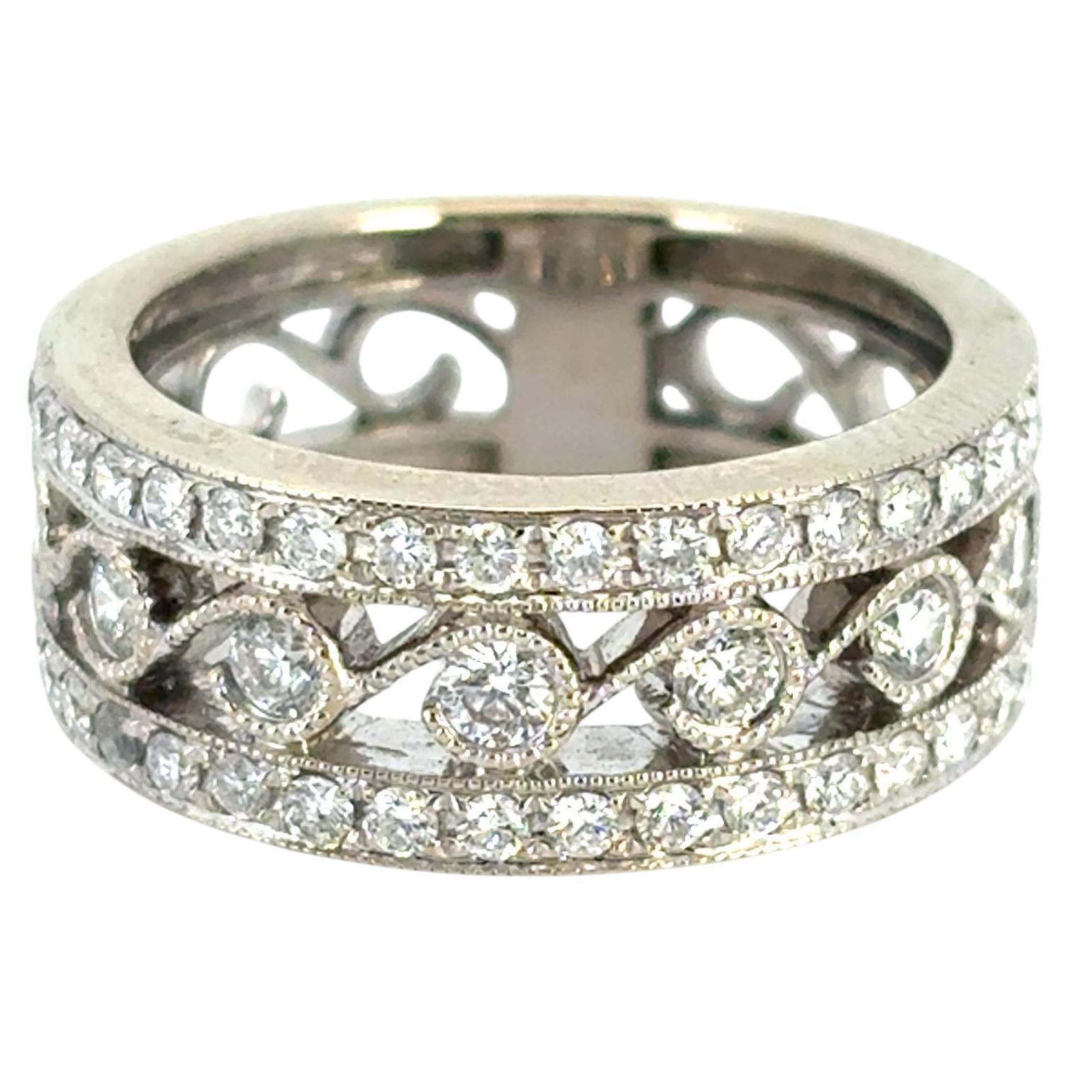 14k Weißgold Vintage-Ring mit natürlichen Diamanten besetzt