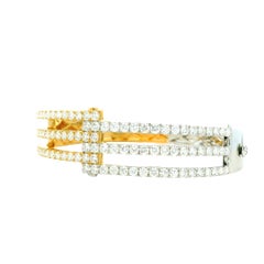 Brazalete bicolor de oro blanco y amarillo de 18 quilates con diamantes redondos de talla brillante de 5,21 ct en total