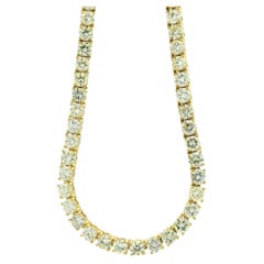 Collana tennis in oro giallo 14k con diamanti rotondi per un totale di 35,45 ctw, montatura a 4 griffe, lunghezza 22"