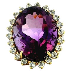 14k Yellow Gold 30ct Oval Amethyst Halo Diamond Accent Cocktail Ring