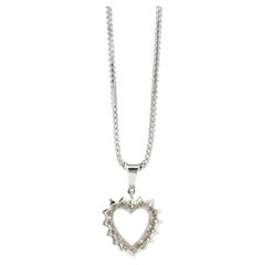 14k White Gold Diamond Heart Shaped Pendant Necklace with 16 Round Diamonds