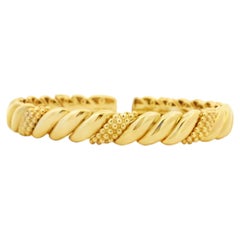 Pulsera tipo brazalete «Bujukan» de Gabriel & Co., de oro amarillo de 14k