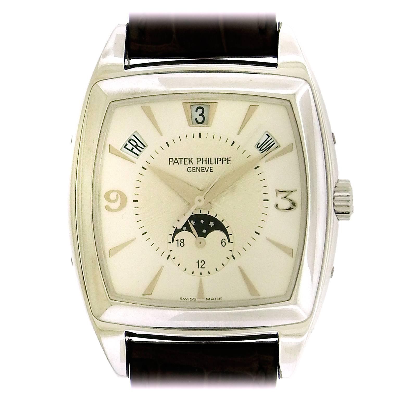 Patek Philippe White Gold Gondolo Calendario Self-Winding Wristwatch Ref 5135G 