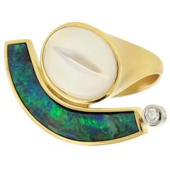 Boulder Opal Moonstone gold Ring by Tom Munsteiner