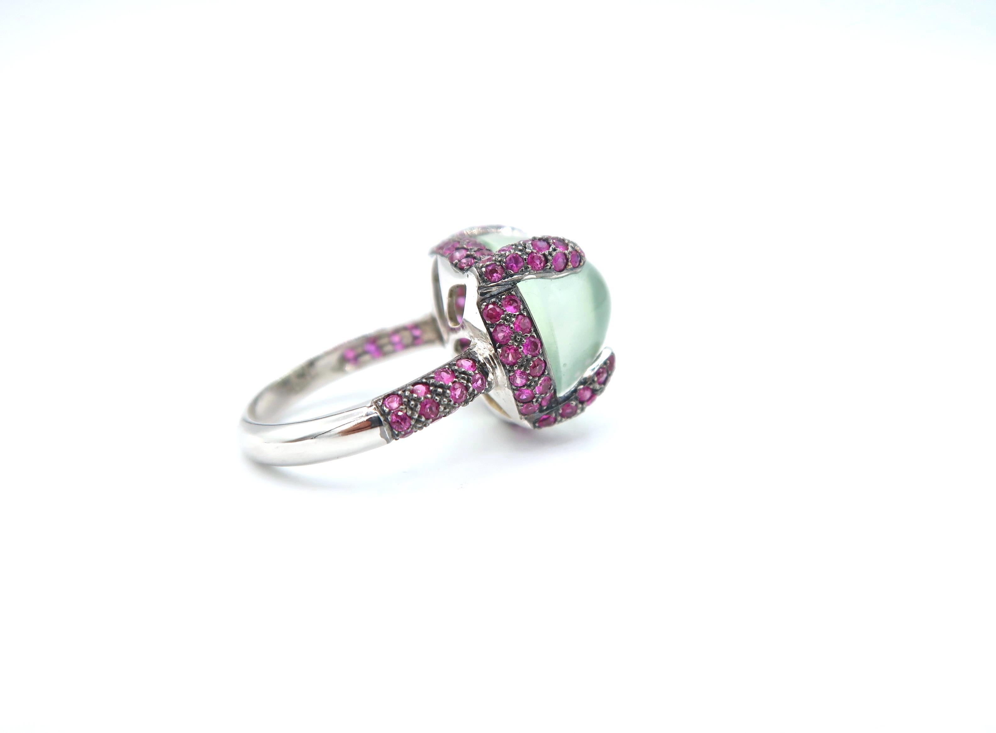 Cabochon Green Amethyst Gold Ring Pavé Pink Sapphire In New Condition In Bangkok, TH