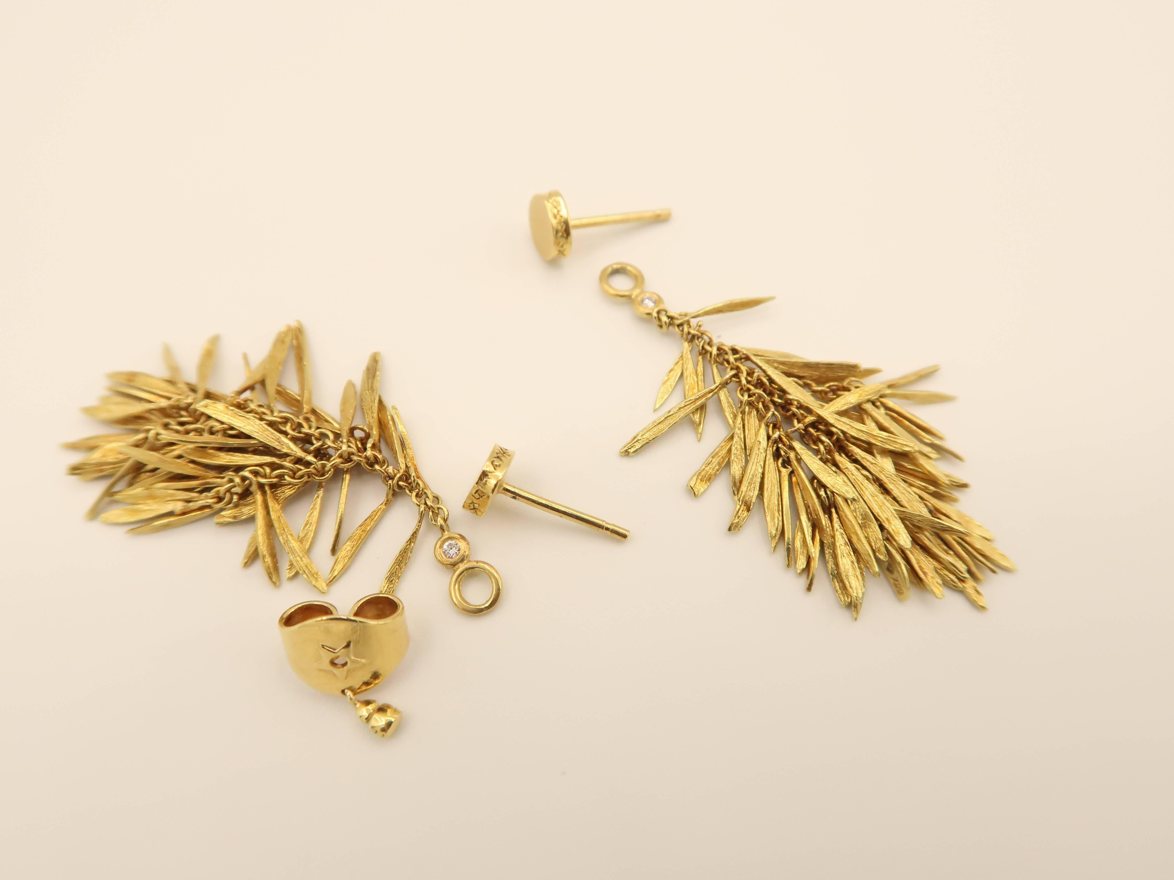 brushed gold pendant necklace