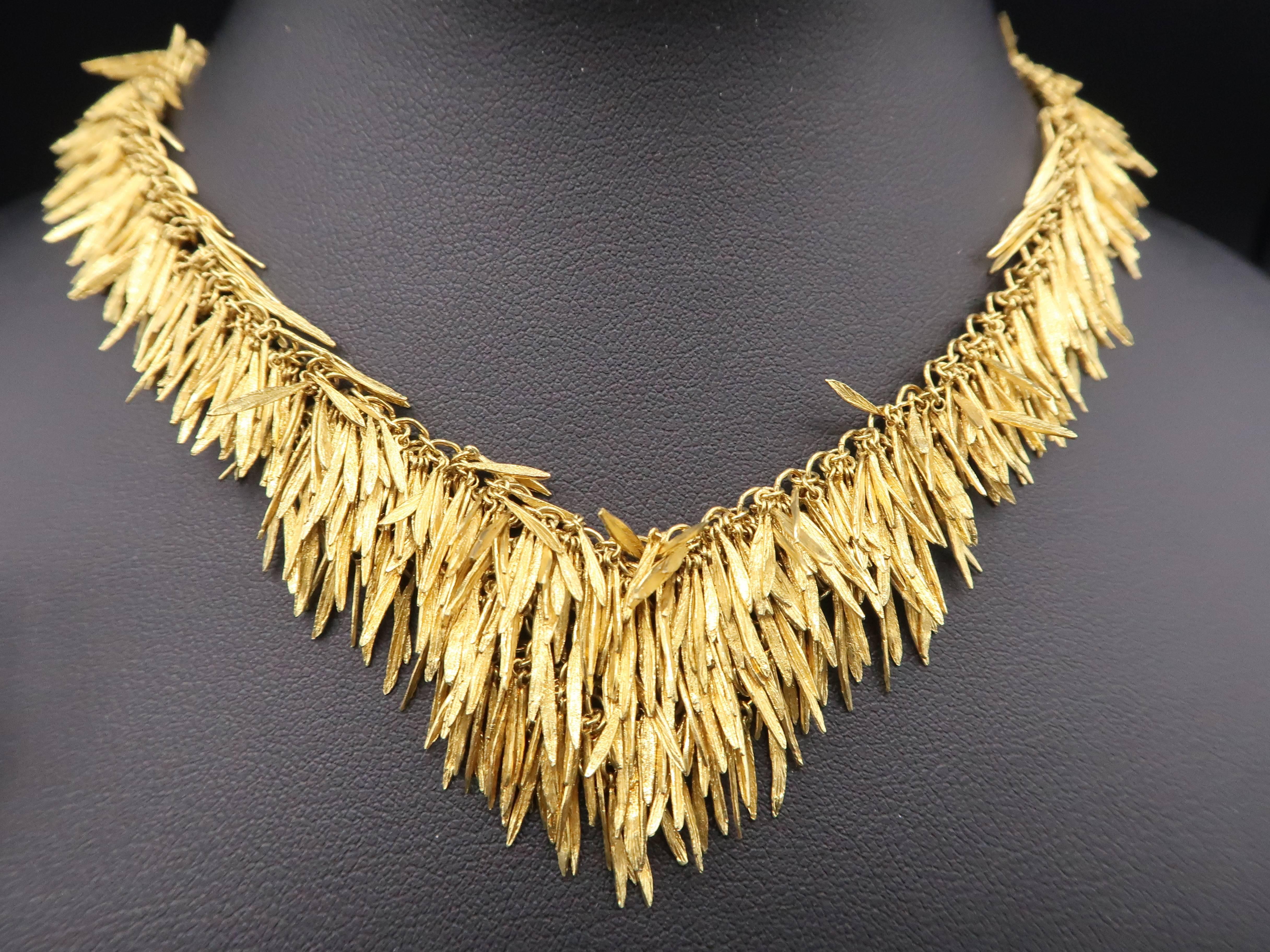 Brilliant Cut H. Stern Feathers Brushed Gold Necklace and Earrings with Diamond For Sale