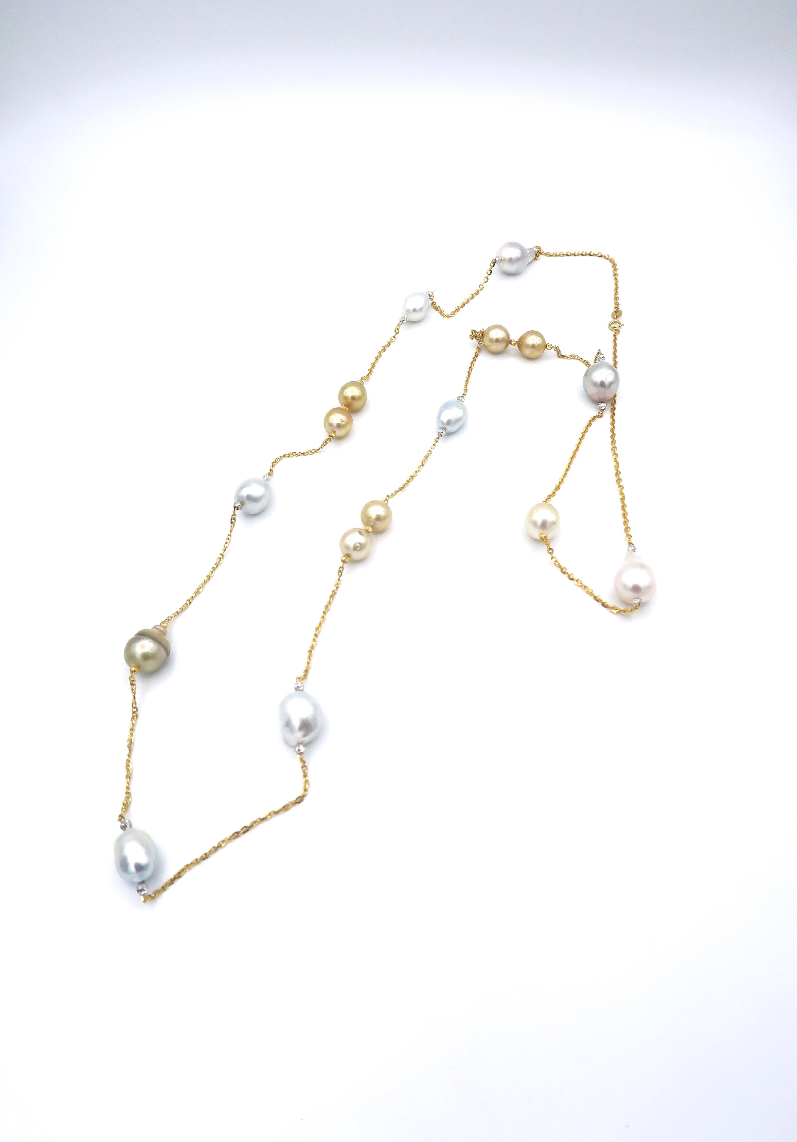 Baroque White South Sea and Gold South Sea Pearl Gold Chain In New Condition In Bangkok, TH