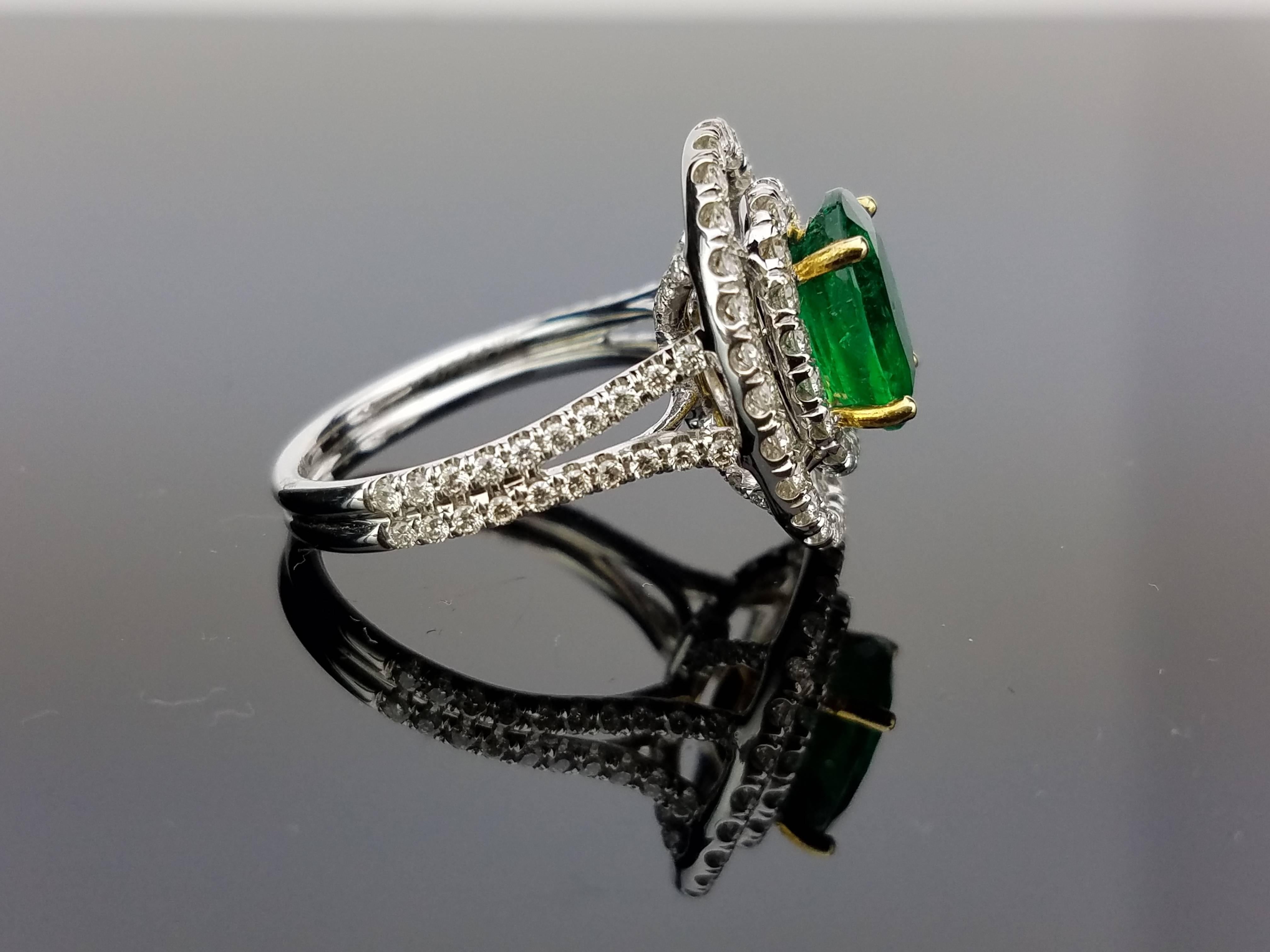 White Gold Oval Zambian Emerald and Diamond Cocktail Ring In New Condition In Bangkok, Thailand