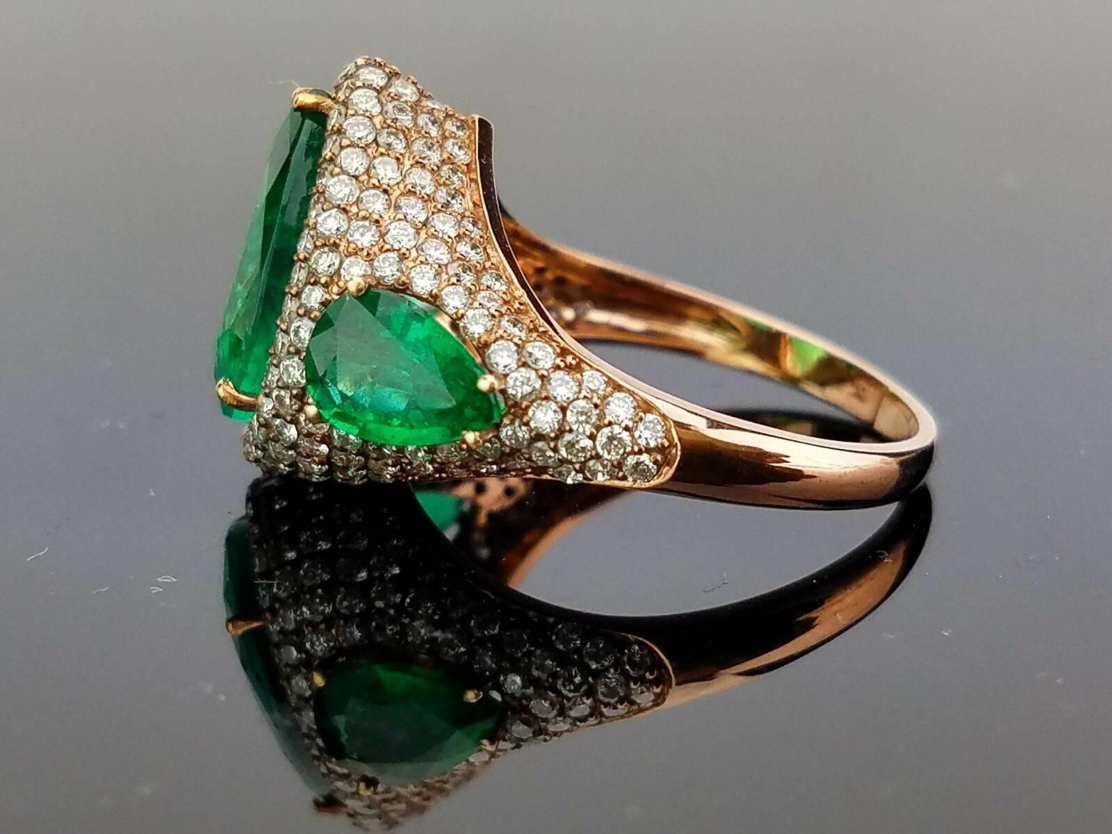 Art Deco Pear Shape Emerald and Diamond Cocktail Ring For Sale