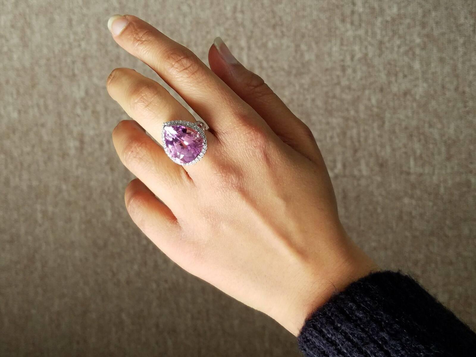 Modern 15.23 Carat Pear Shape Kunzite and Diamond Cocktail Ring For Sale