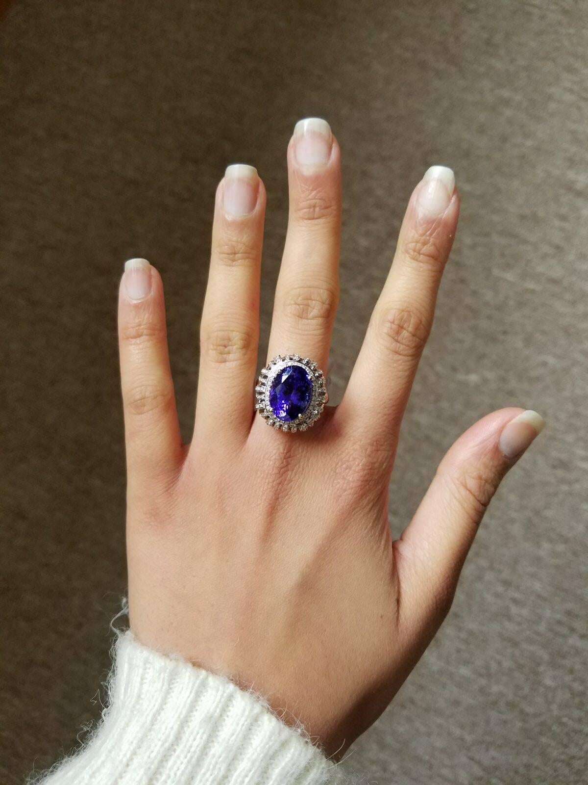 Oval Cut 10.78 Carat Oval Tanzanite and White Diamond Cocktail Ring For Sale