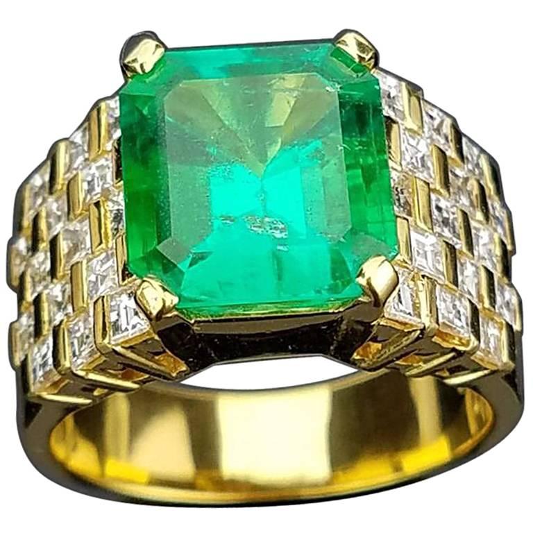 5.61 Carat Colombian Emerald and Diamond Unisex Ring