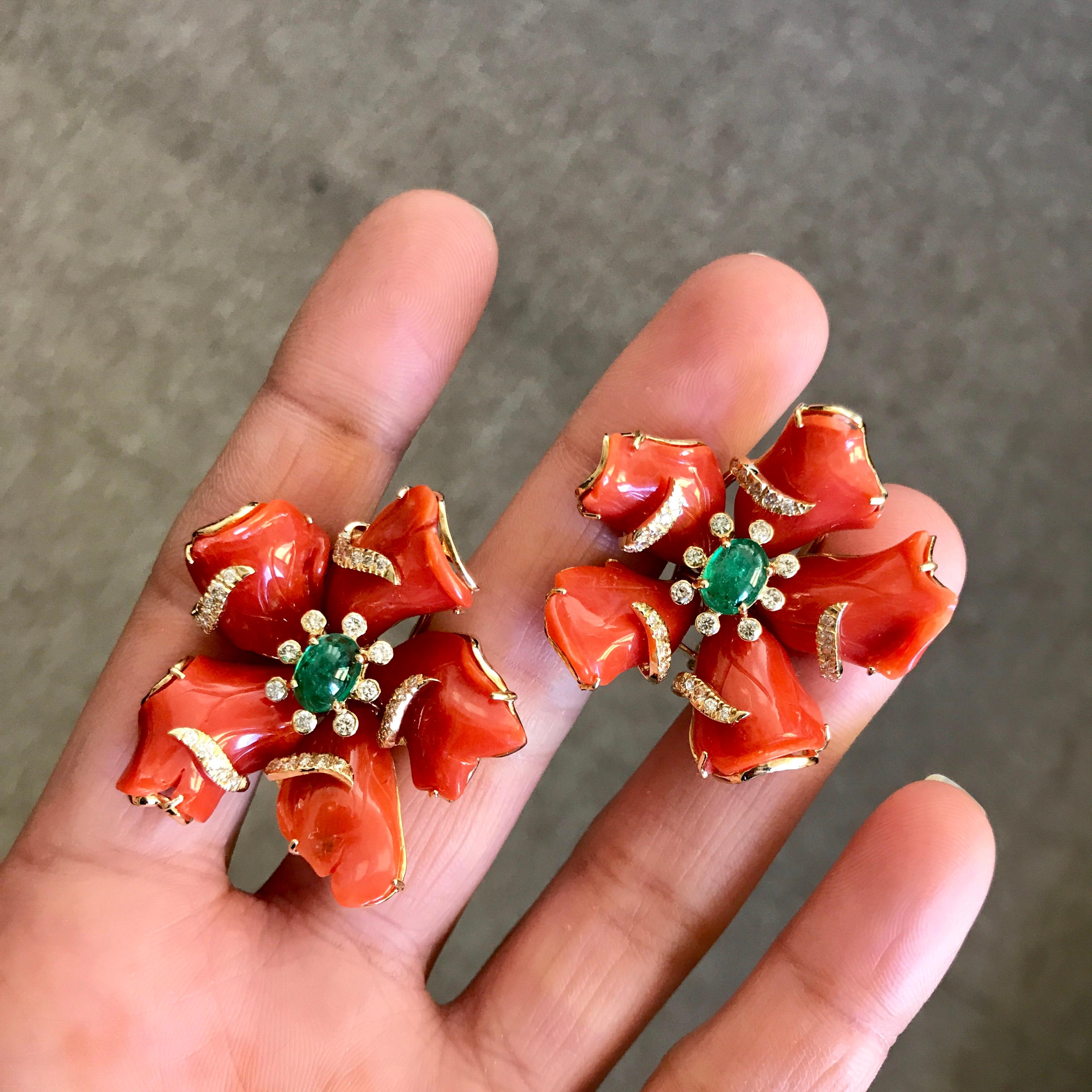 Oval Cut Floral Italian Coral, Emerald 18 Karat Yellow Gold Stud Earrings