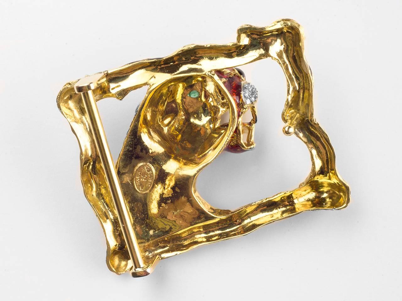 18k gold plaque buckle, centering a large enamel leopard with emerald eye and diamond mouth. Signed: Modele FC 750/18 Depose.