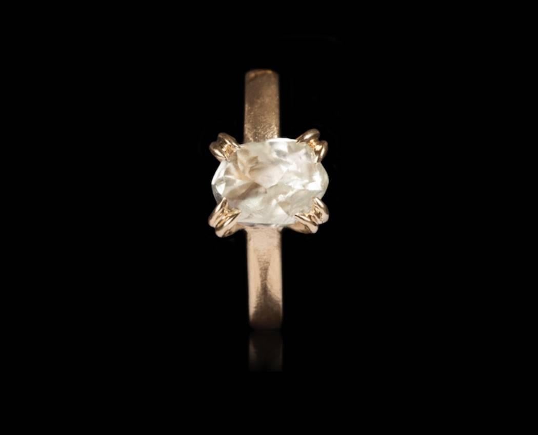 3.19 ct. Natural Whitish Rough diamond in 14K handcrafted gold ring.

Every rough diamond from Roughdiamonds dk has been personally handpicked by Maya Bjørnsten. The diamonds we reject are sent back to be cut into regular diamonds. All the diamonds